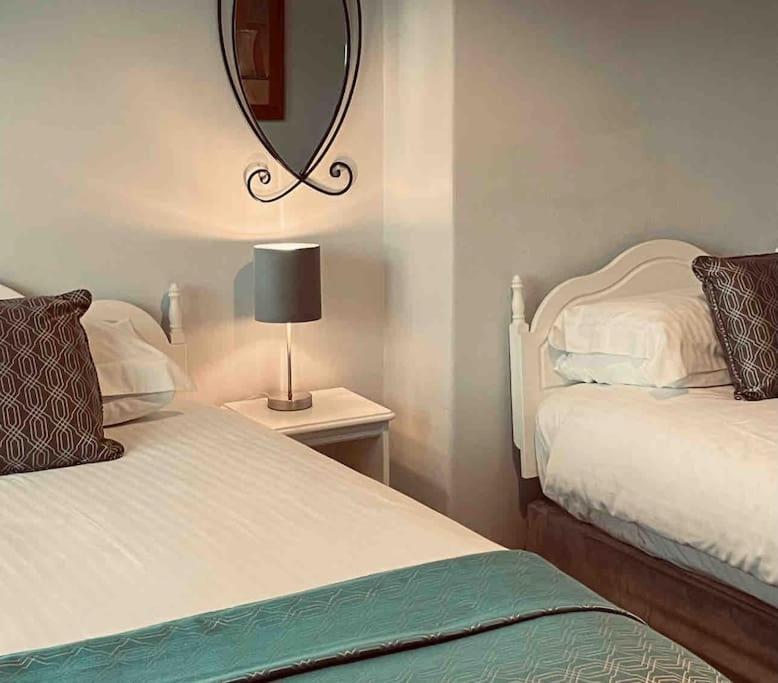 Beautiful House In Town Villa Killarney Ngoại thất bức ảnh